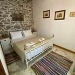 Anastasia's Embonas