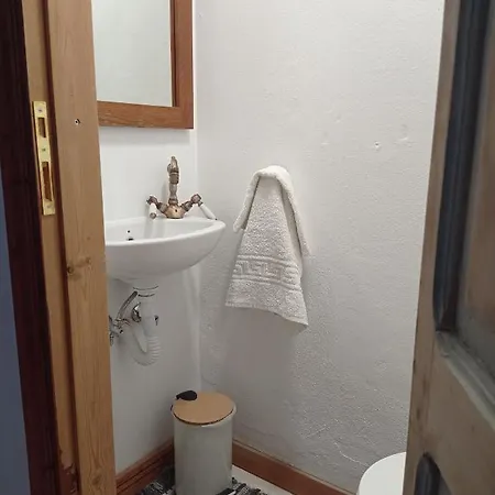 Anastasia's * Émbonasz